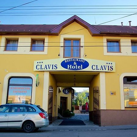Hotel Clavis Lucenec Ngoại thất bức ảnh
