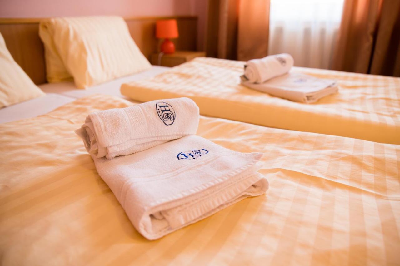 Hotel Clavis Lucenec Ngoại thất bức ảnh