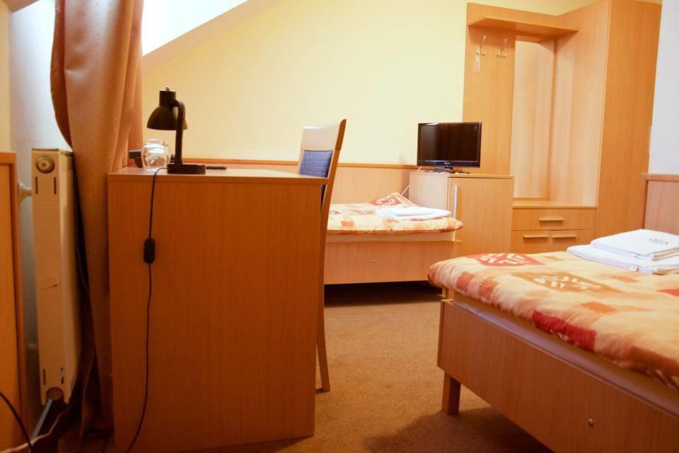 Hotel Clavis Lucenec Ngoại thất bức ảnh